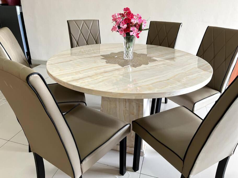 Homestay Ttdi Adina 710 Shah Alam,Sek 13,Msu,3Bedroooms Exterior foto